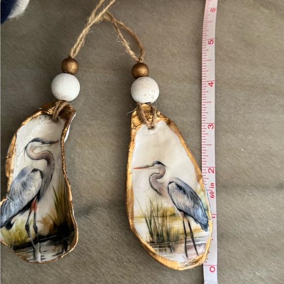 Heron Ceramic Oyster Shell Decoupaged Ornaments - Gold and White - Picture 4 of 8